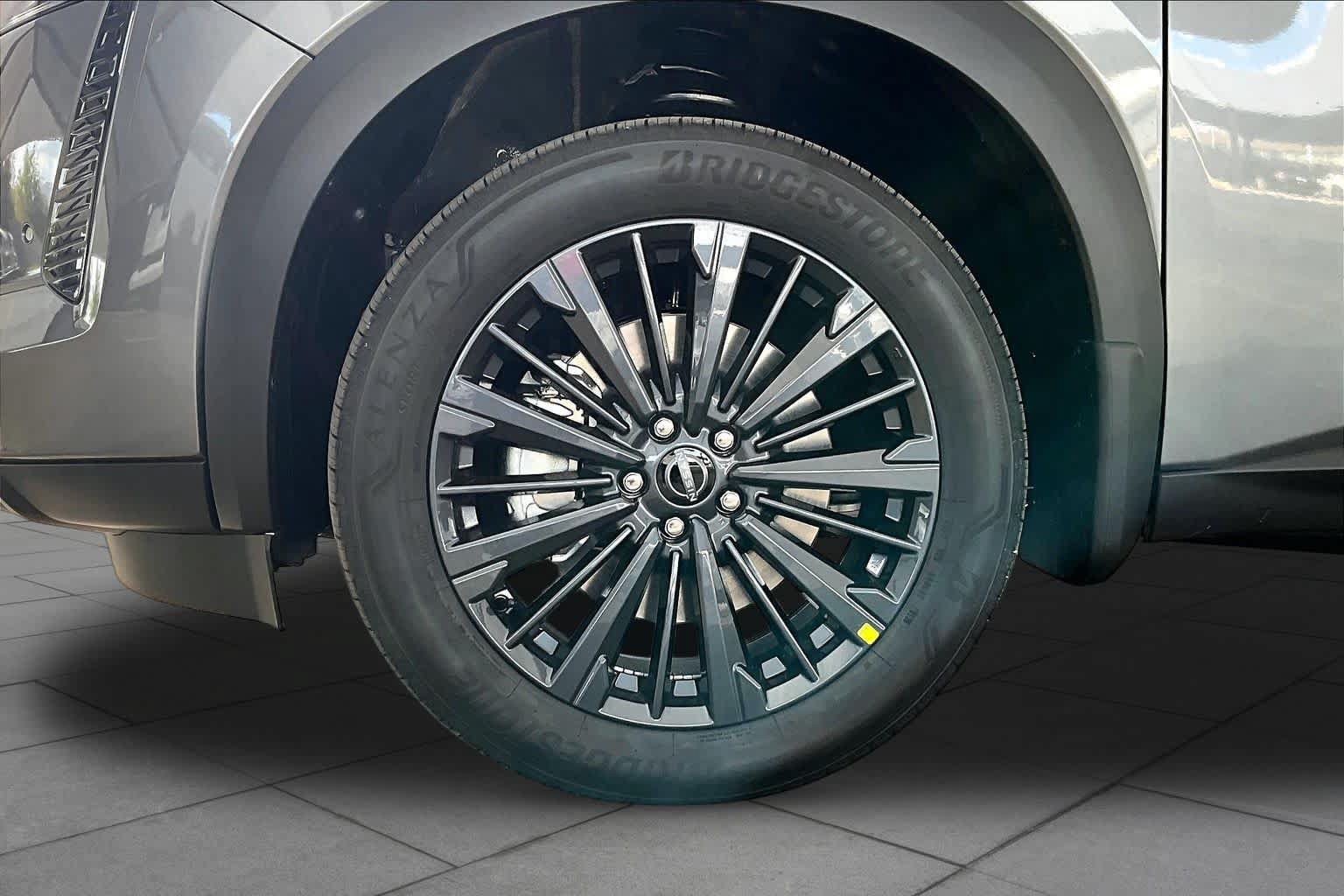 New 2026 Nissan Pathfinder SL FWD image 9