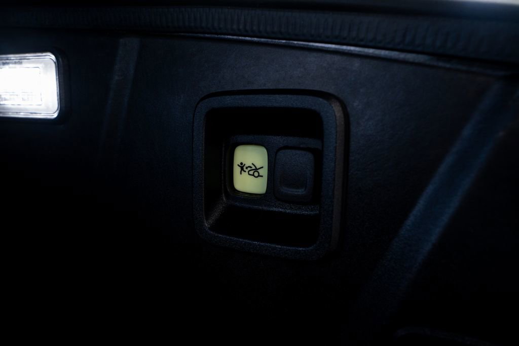 Used 2024 GMC Hummer EV 3X w/ Omega Edition AWD/4WD image 54