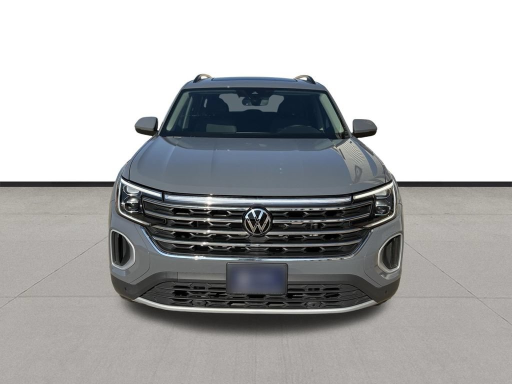 Used 2025 Volkswagen Atlas SE FWD image 2