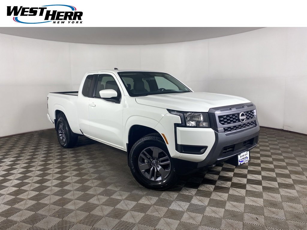Used 2025 Nissan Frontier SV image 1