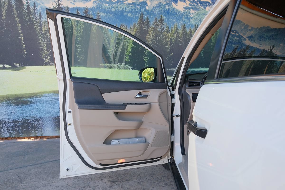 Used 2016 Honda Odyssey LX image 9
