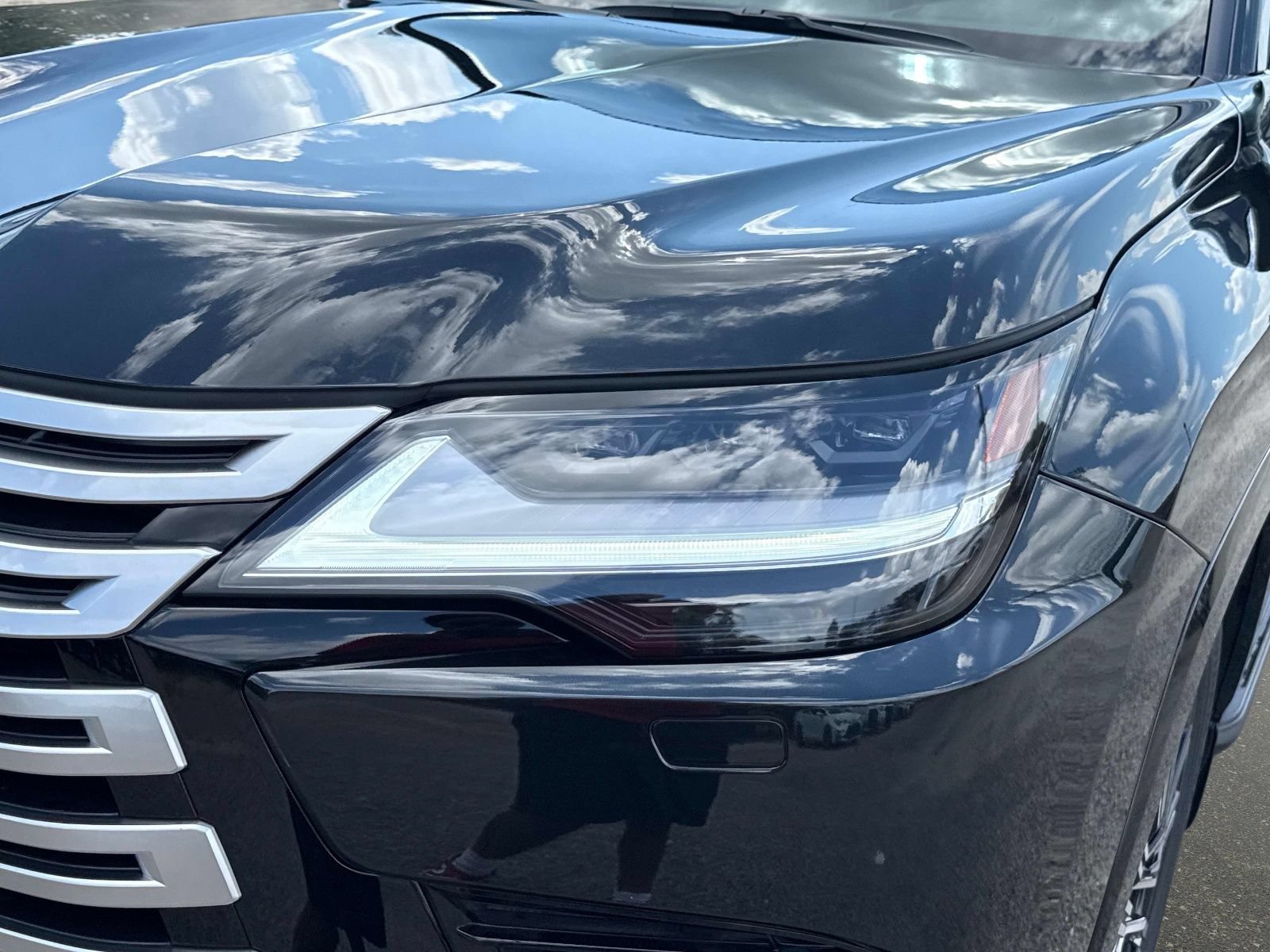New 2026 Lexus LX 700h Luxury w/ Accessory Package (Z1) AWD/4WD image 9