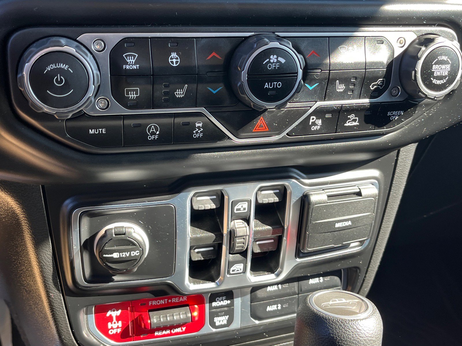 Used 2021 Jeep Gladiator Rubicon image 16