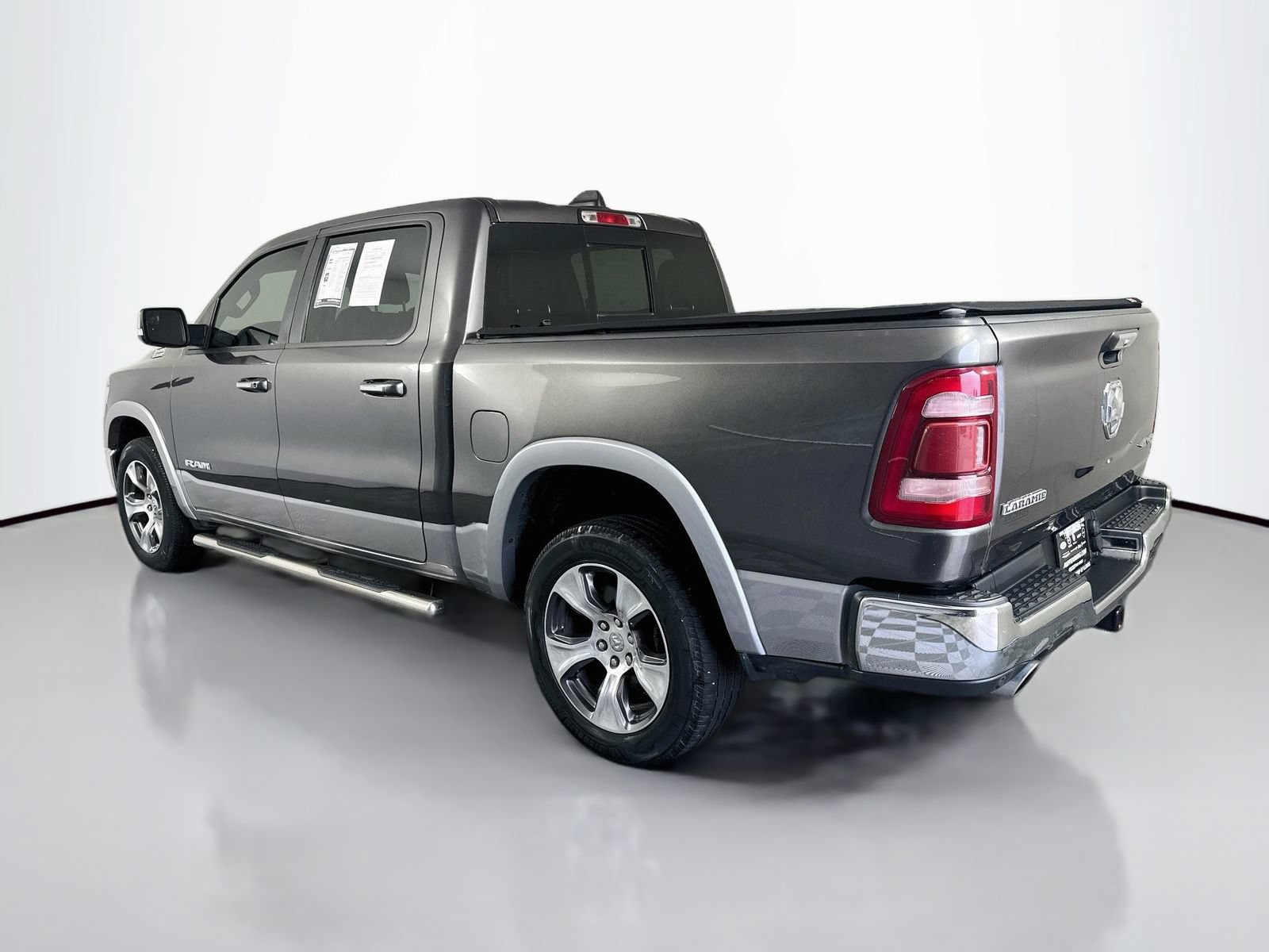 Used 2020 RAM 1500 Laramie AWD/4WD image 5