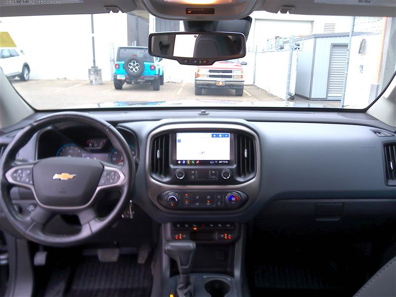 Used 2021 Chevrolet Colorado Z71 w/ Safety Package AWD/4WD image 13