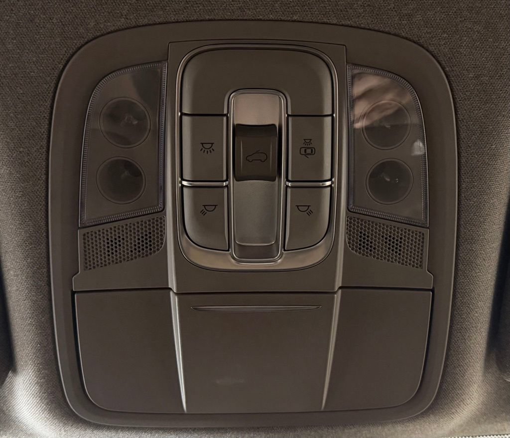 Used 2019 Hyundai Santa Fe AWD image 25