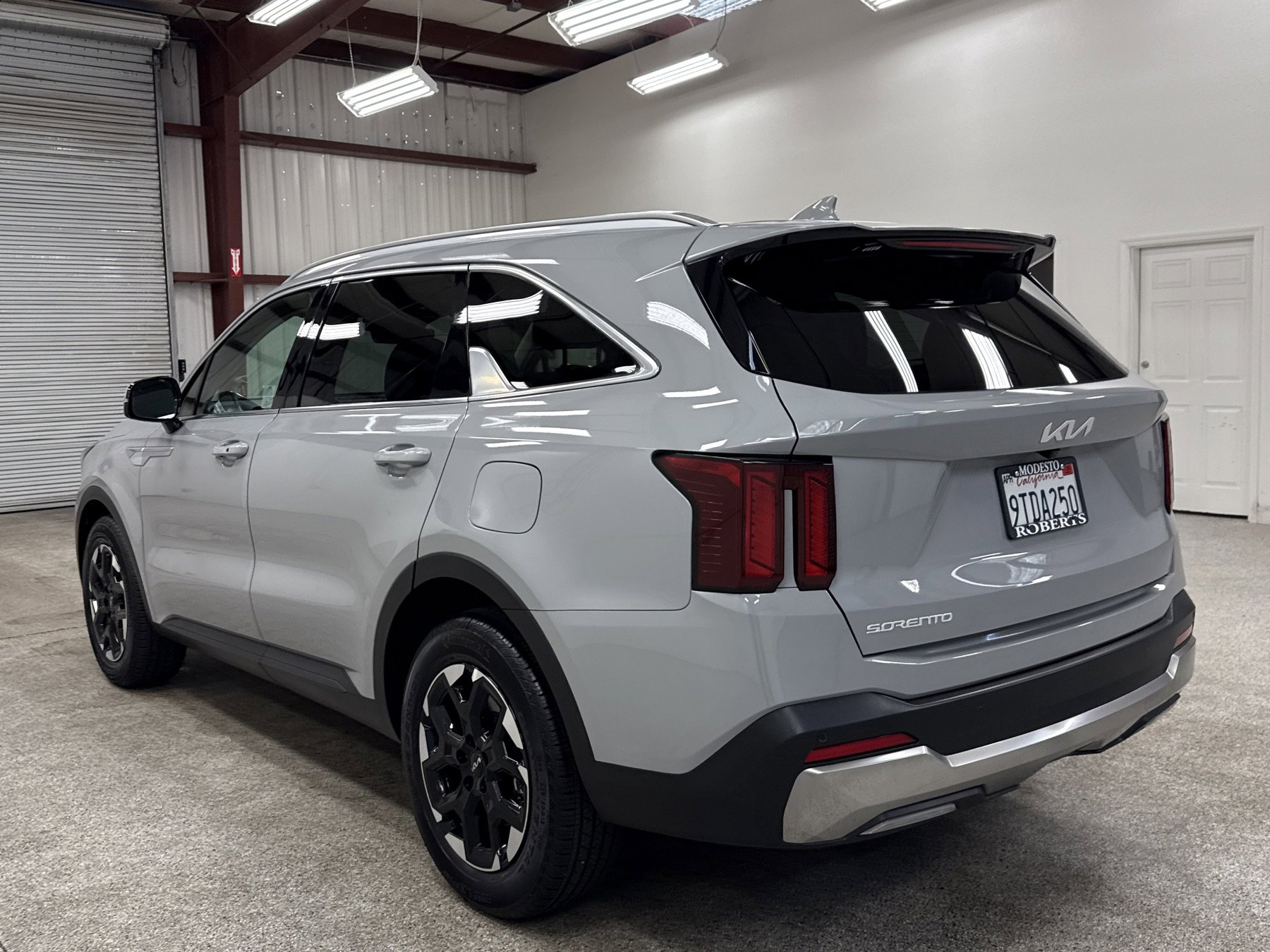 Used 2025 Kia Sorento S w/ Panoramic Sunroof Package image 17