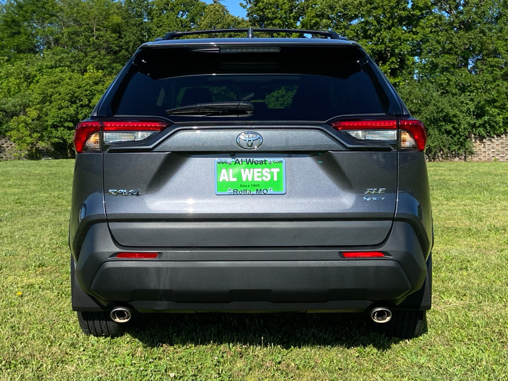 Used 2025 Toyota RAV4 XLE w/ Convenience Package AWD/4WD image 15