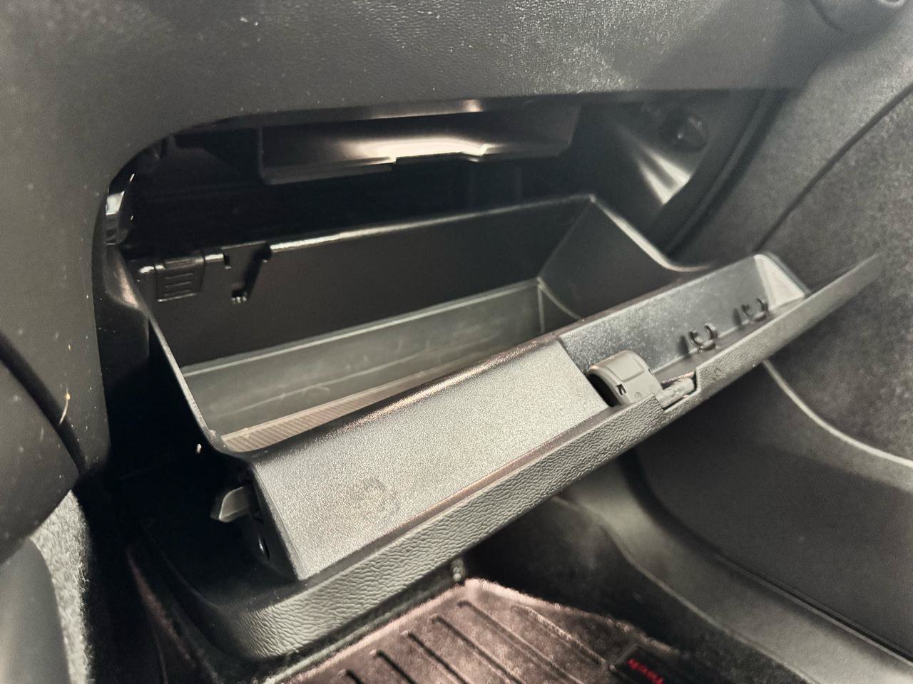 Used 2022 Volvo C40 P8 Recharge Ultimate AWD/4WD image 33