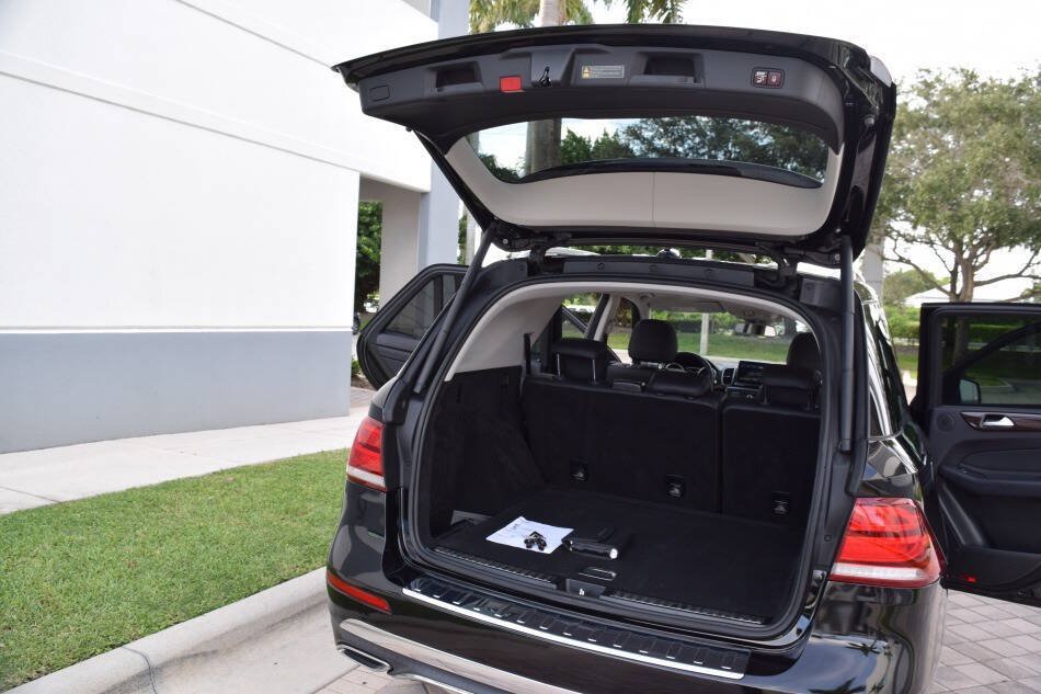 Used 2016 Mercedes-Benz GLE 300d 4MATIC w/ Premium Package image 76