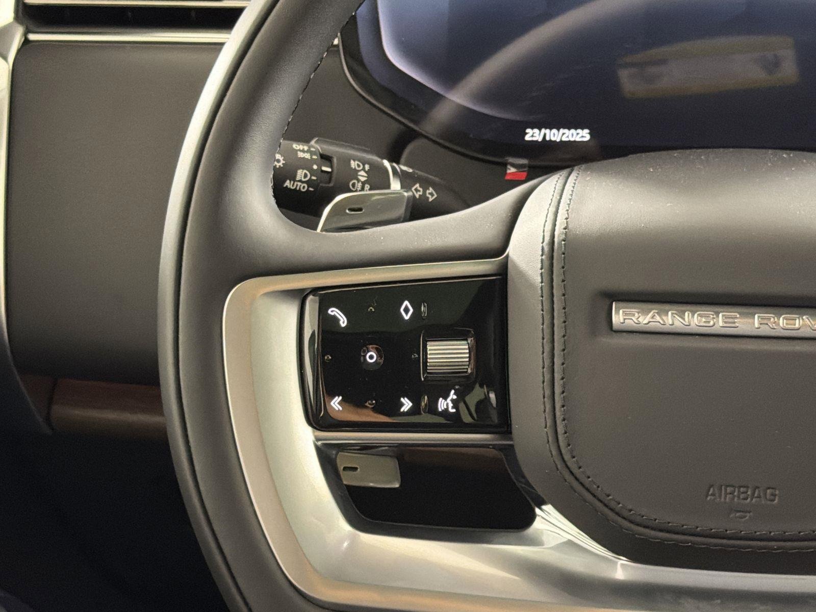 New 2025 Land Rover Range Rover SE image 12