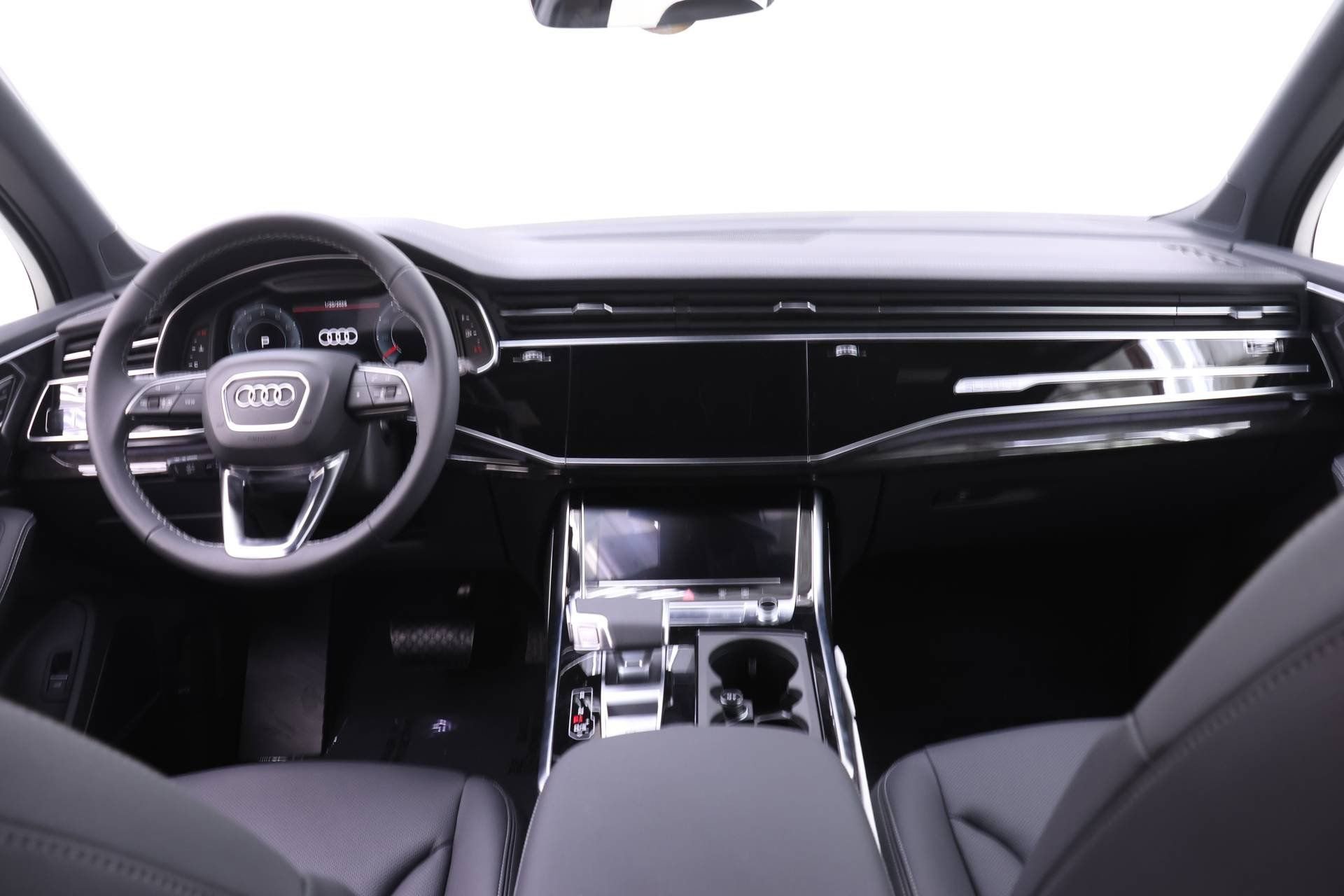 Used 2026 Audi Q7 3.0T Premium Plus w/ Premium Plus Package AWD/4WD image 8
