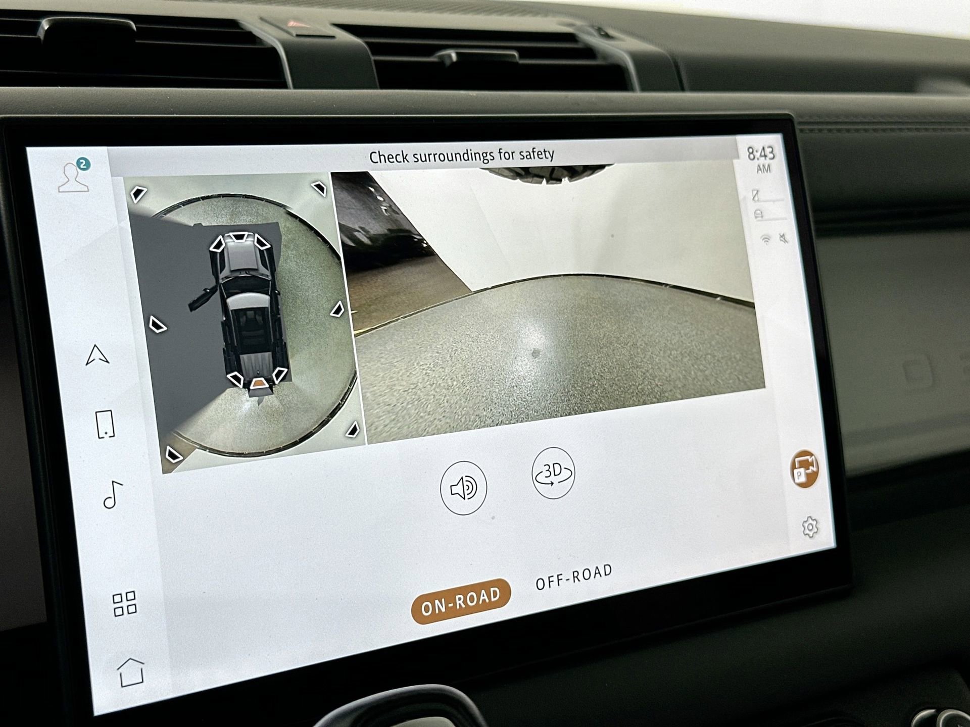 Used 2024 Land Rover Defender 110 SE image 15