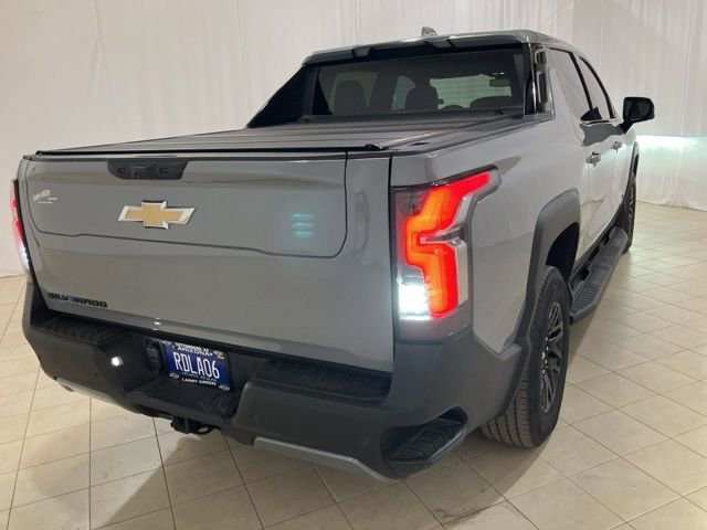 Used 2025 Chevrolet Silverado EV LT image 6