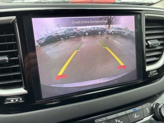 Used 2023 Chrysler Pacifica Touring-L image 23