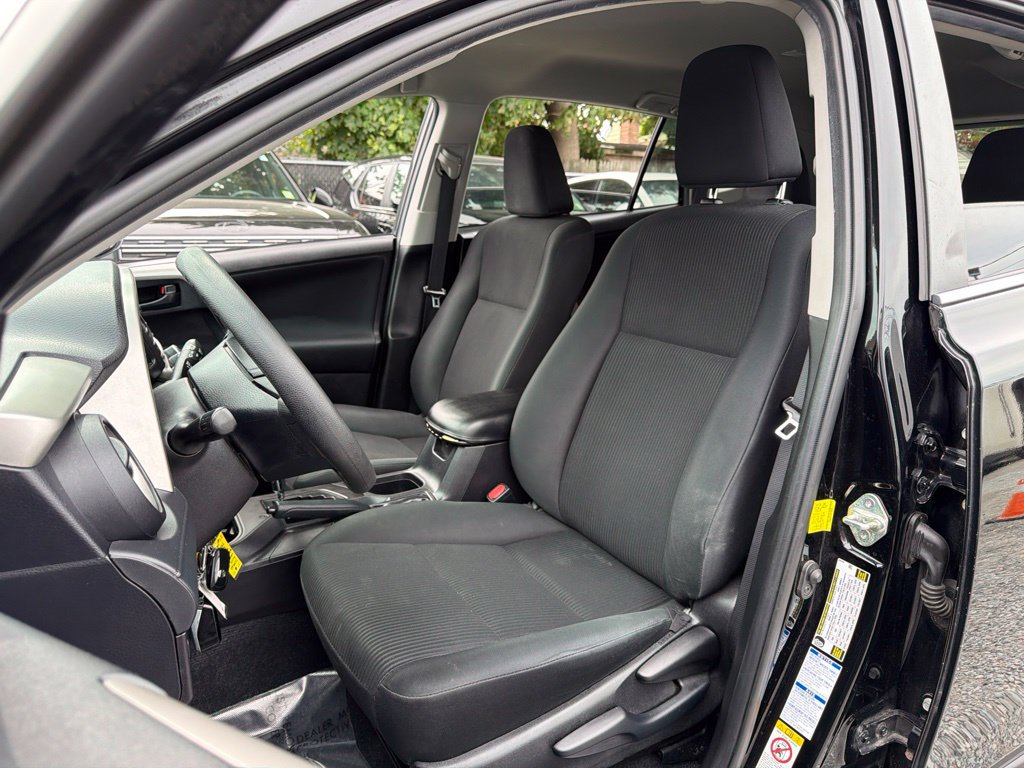 Used 2018 Toyota RAV4 LE w/ All Weather Liner Package AWD/4WD image 26