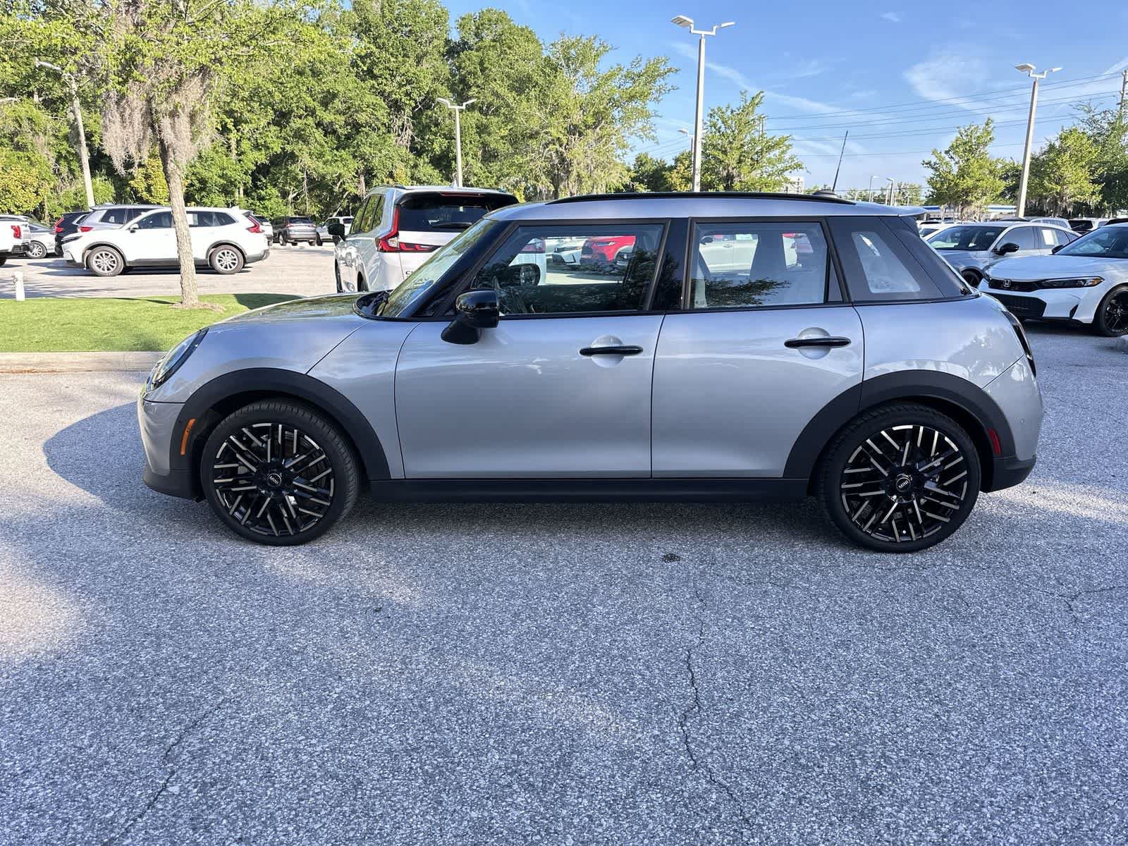 Used 2025 MINI Cooper S FWD image 3