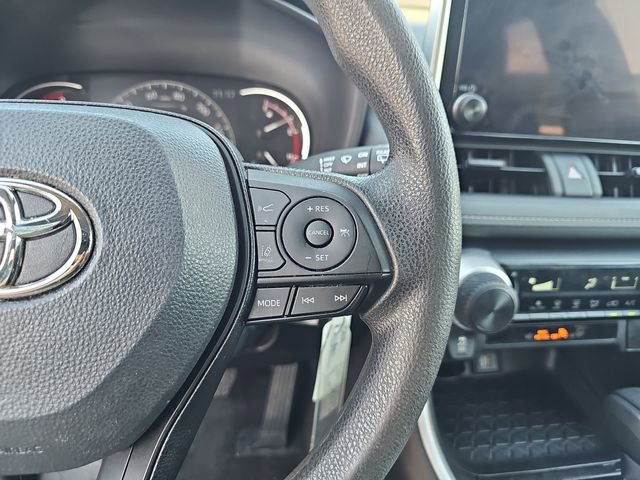 Used 2023 Toyota RAV4 LE image 18