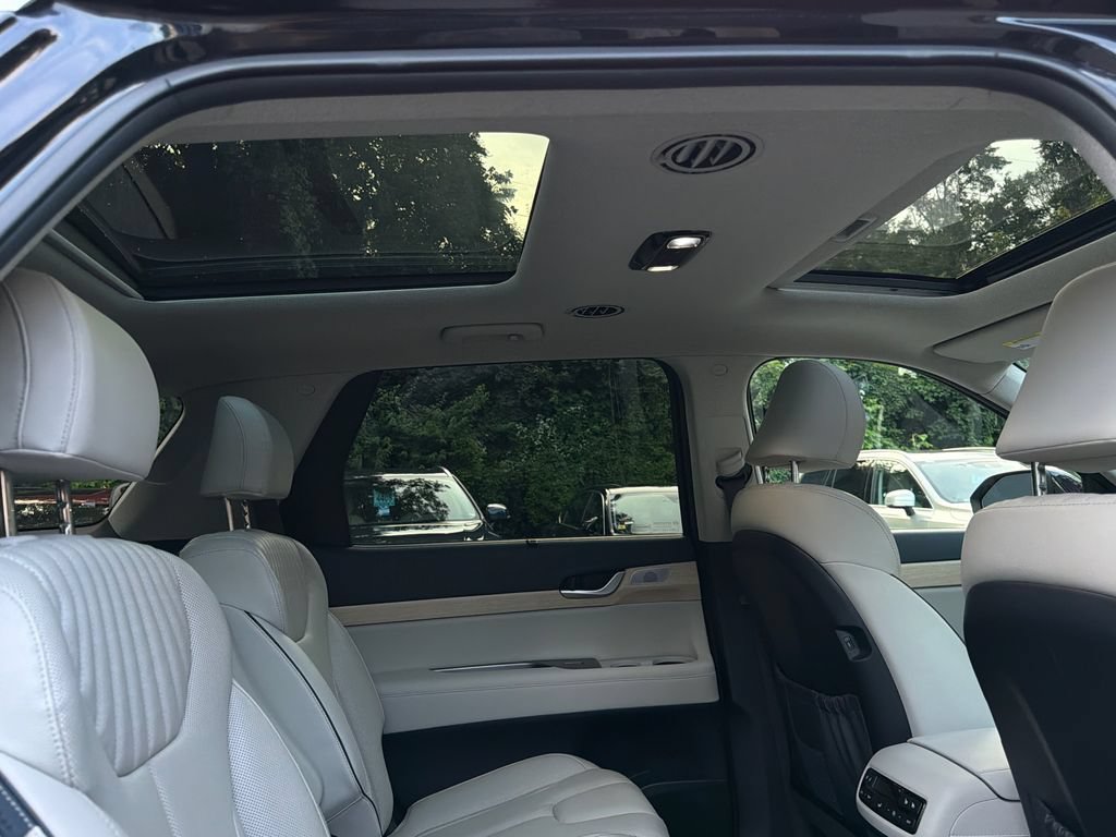 Used 2024 Hyundai Palisade Limited AWD/4WD image 19