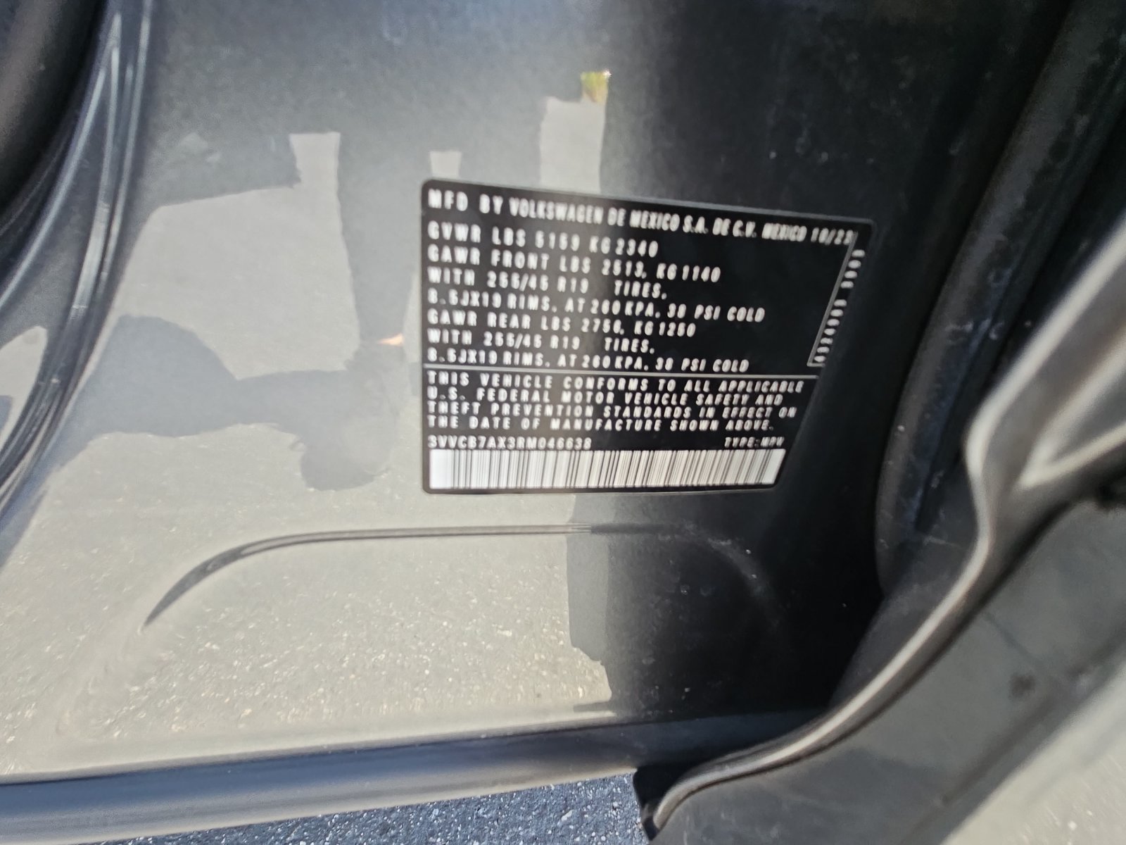Certified 2024 Volkswagen Tiguan SE R-Line FWD image 37