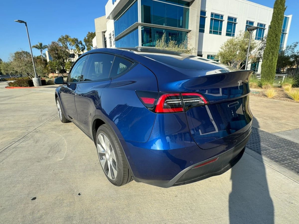 Used 2023 Tesla Model Y Long Range AWD/4WD image 8