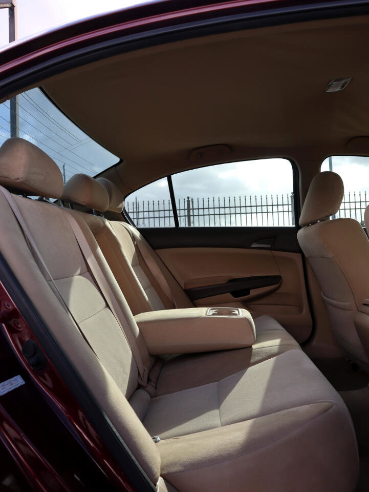 Used 2010 Honda Accord LX-P image 39