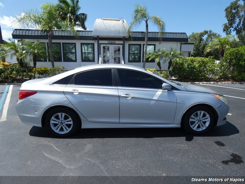 Used 2014 Hyundai Sonata GLS w/ Popular Equipment Group 2 FWD image 2
