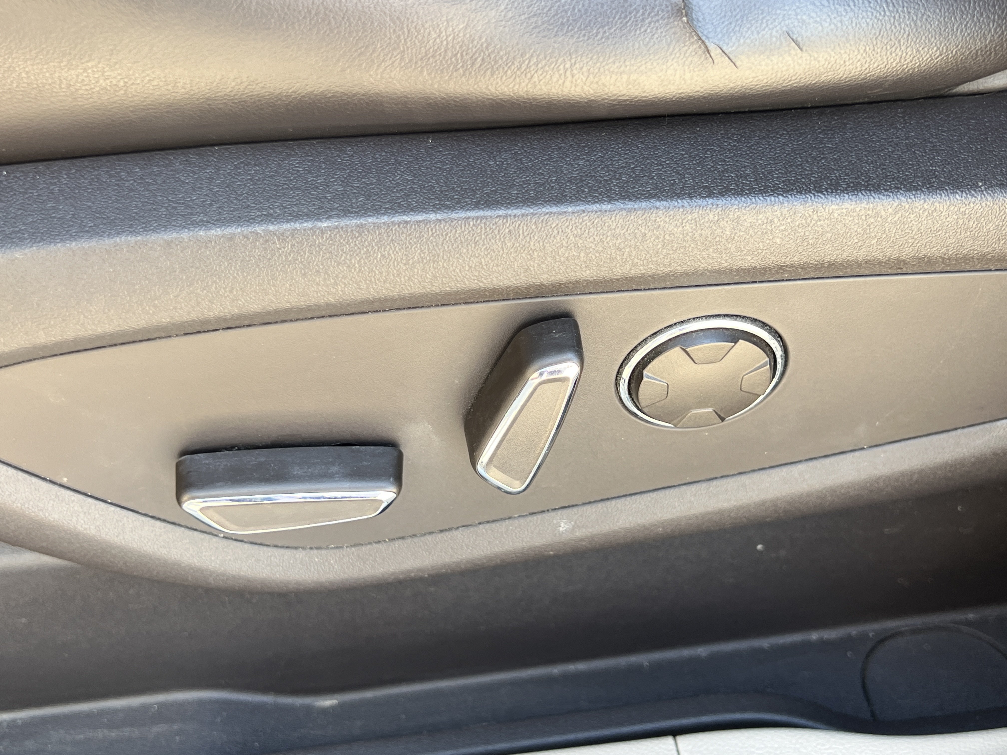 Used 2019 Lincoln MKC Reserve w/ MKC Technology Package FWD image 10