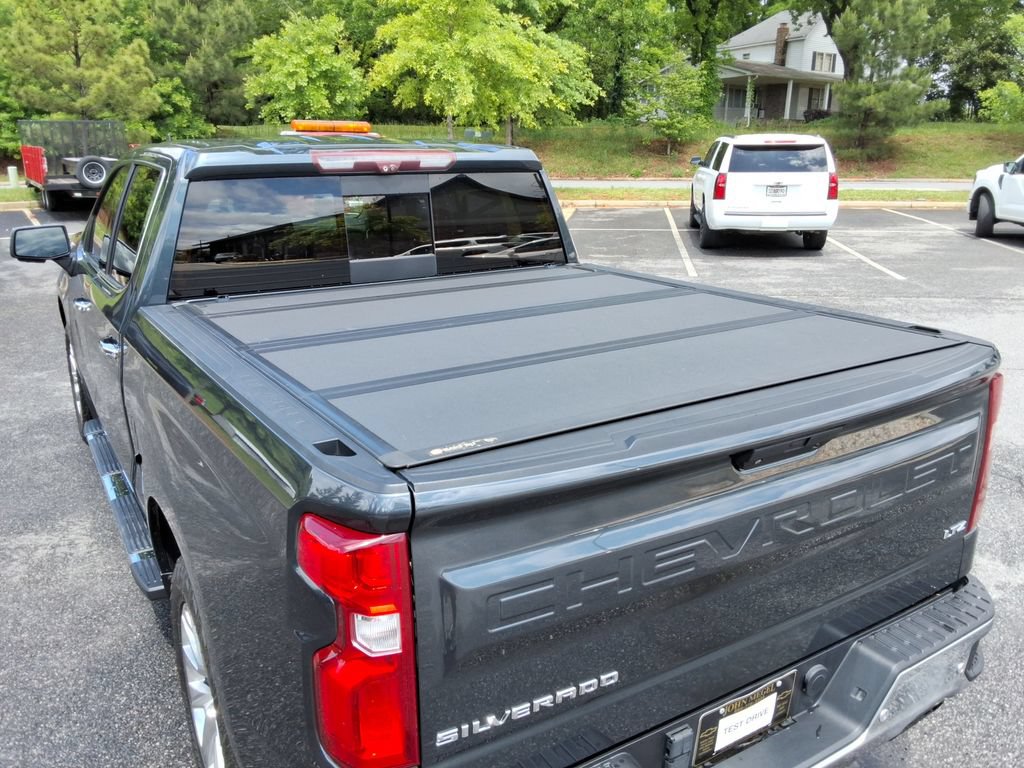 Used 2020 Chevrolet Silverado 1500 LTZ w/ LTZ Premium Package AWD/4WD image 19