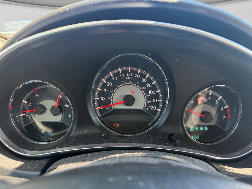 Used 2013 Chrysler 200 LX FWD image 28