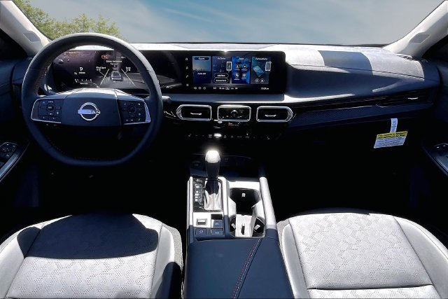 New 2027 Nissan Sentra SR w/ SR Premium Package FWD image 3
