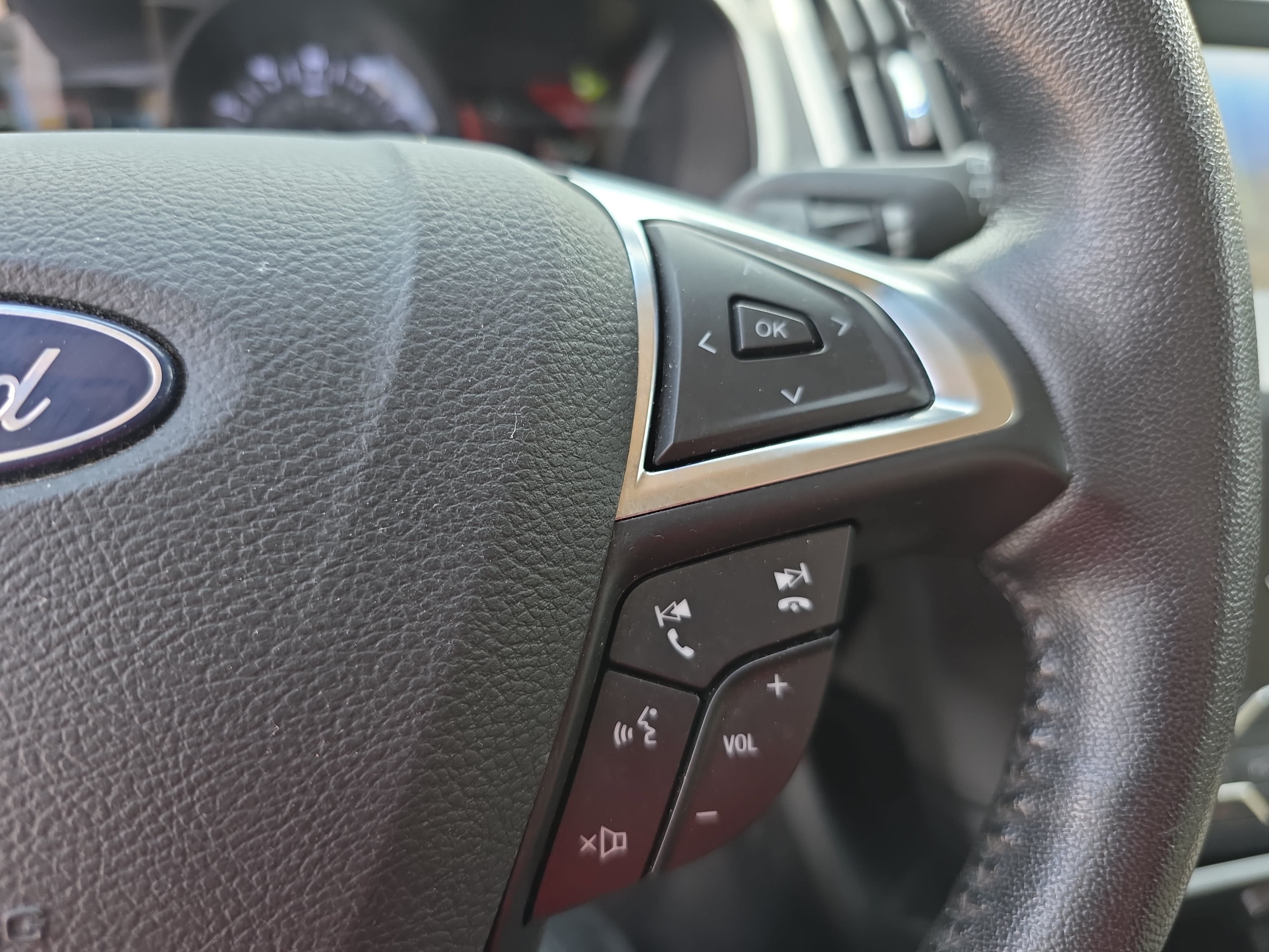 Used 2019 Ford Edge SEL w/ Equipment Group 201A FWD image 18