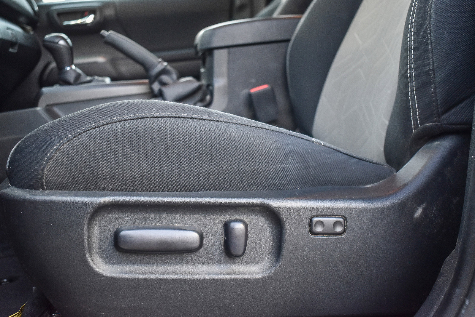 Used 2023 Toyota Tacoma TRD Off-Road image 22