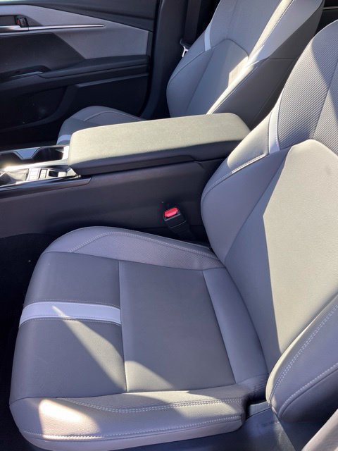 Used 2025 Toyota Camry SE w/ Multimedia Upgrade Package FWD image 6