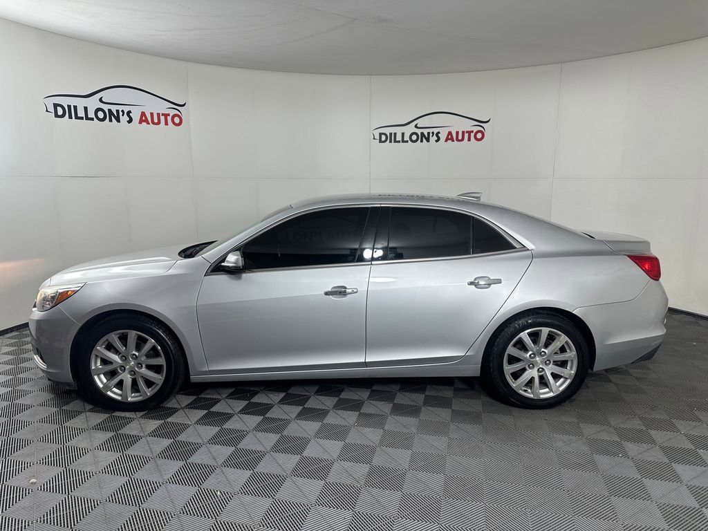 Used 2016 Chevrolet Malibu LTZ FWD image 3