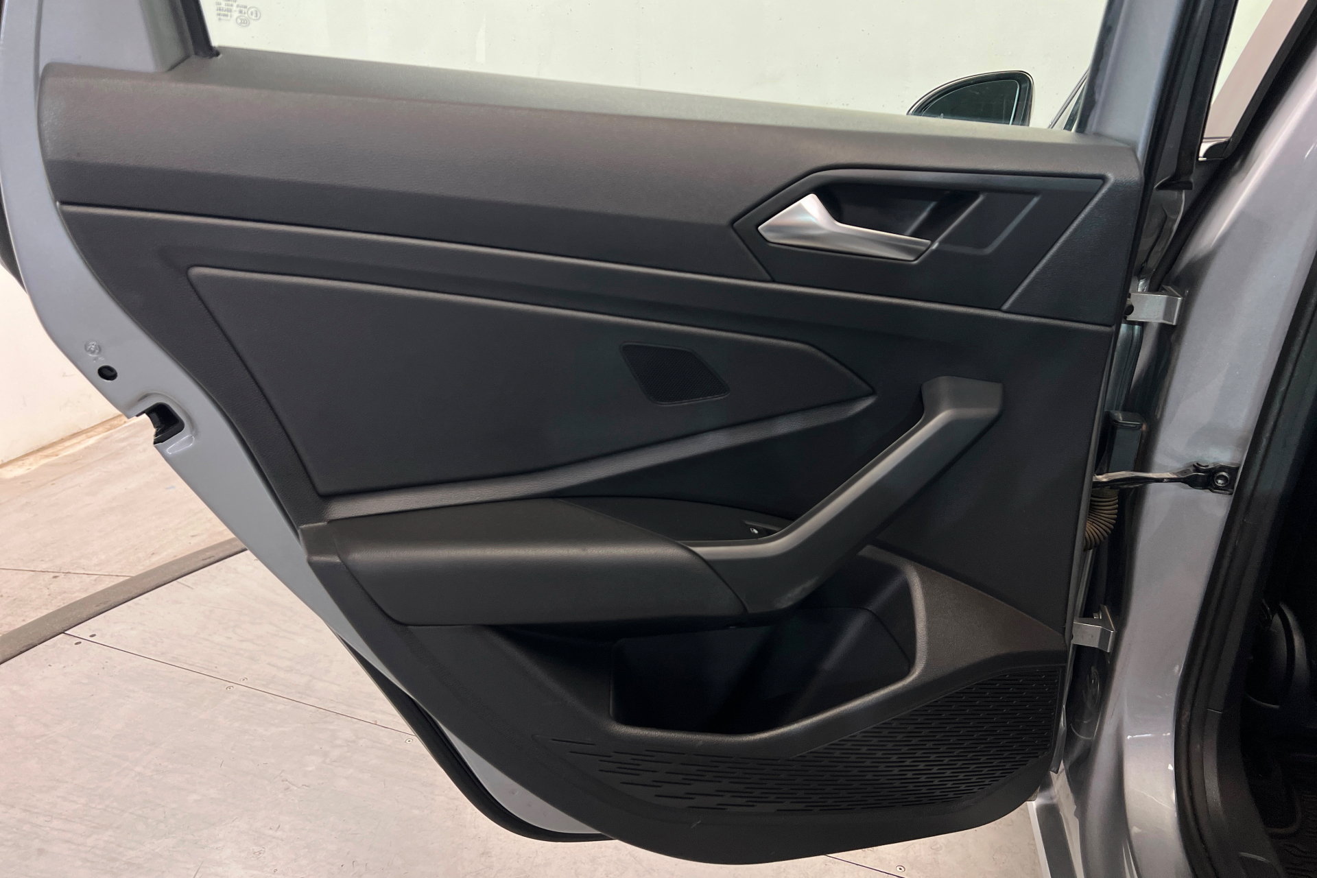 Used 2020 Volkswagen Jetta R-Line w/ R-Line Cold Weather Package FWD image 18