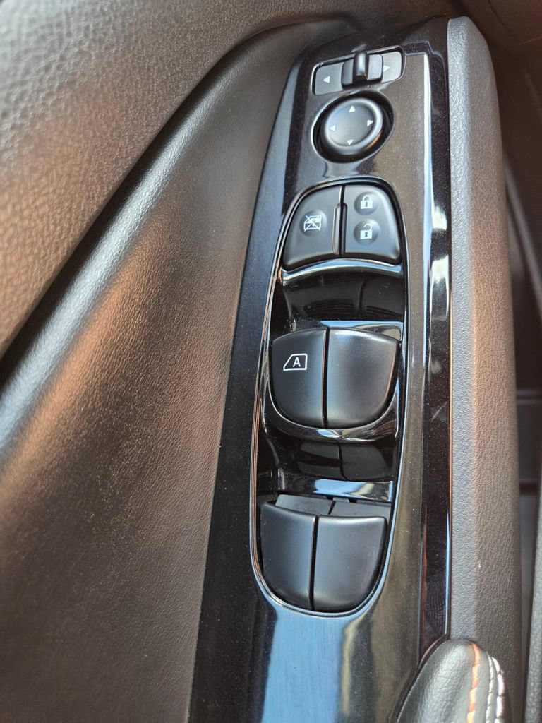 Used 2024 Nissan Altima 2.0 SR FWD image 21