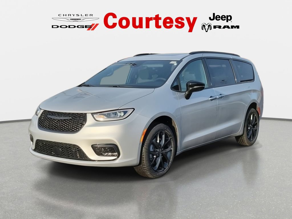 New 2026 Chrysler Pacifica Limited w/ S Appearance Package AWD/4WD image 4
