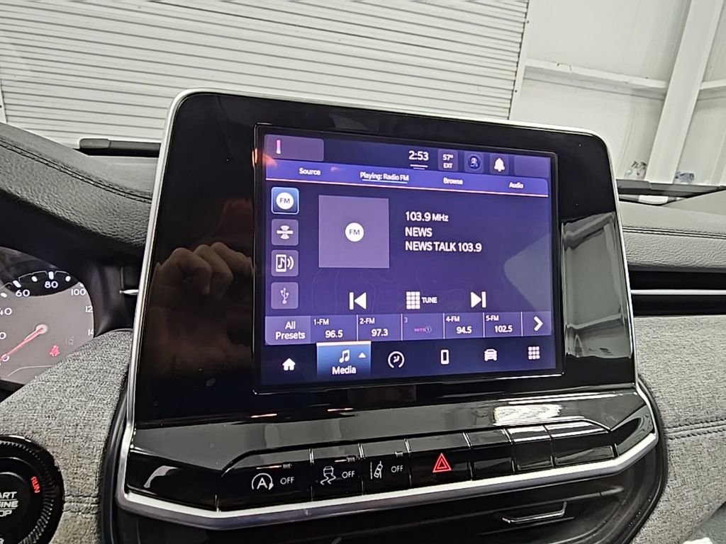 Used 2022 Jeep Compass Latitude image 15