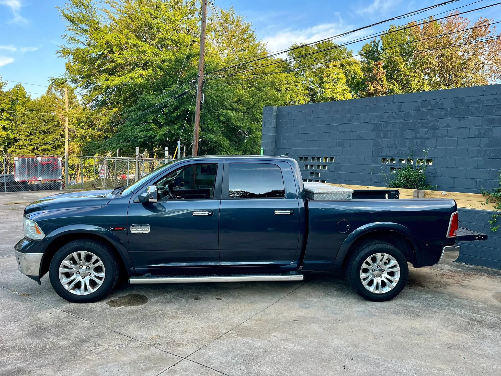 Used 2016 RAM 1500 Laramie Longhorn w/ Convenience Group AWD/4WD image 4