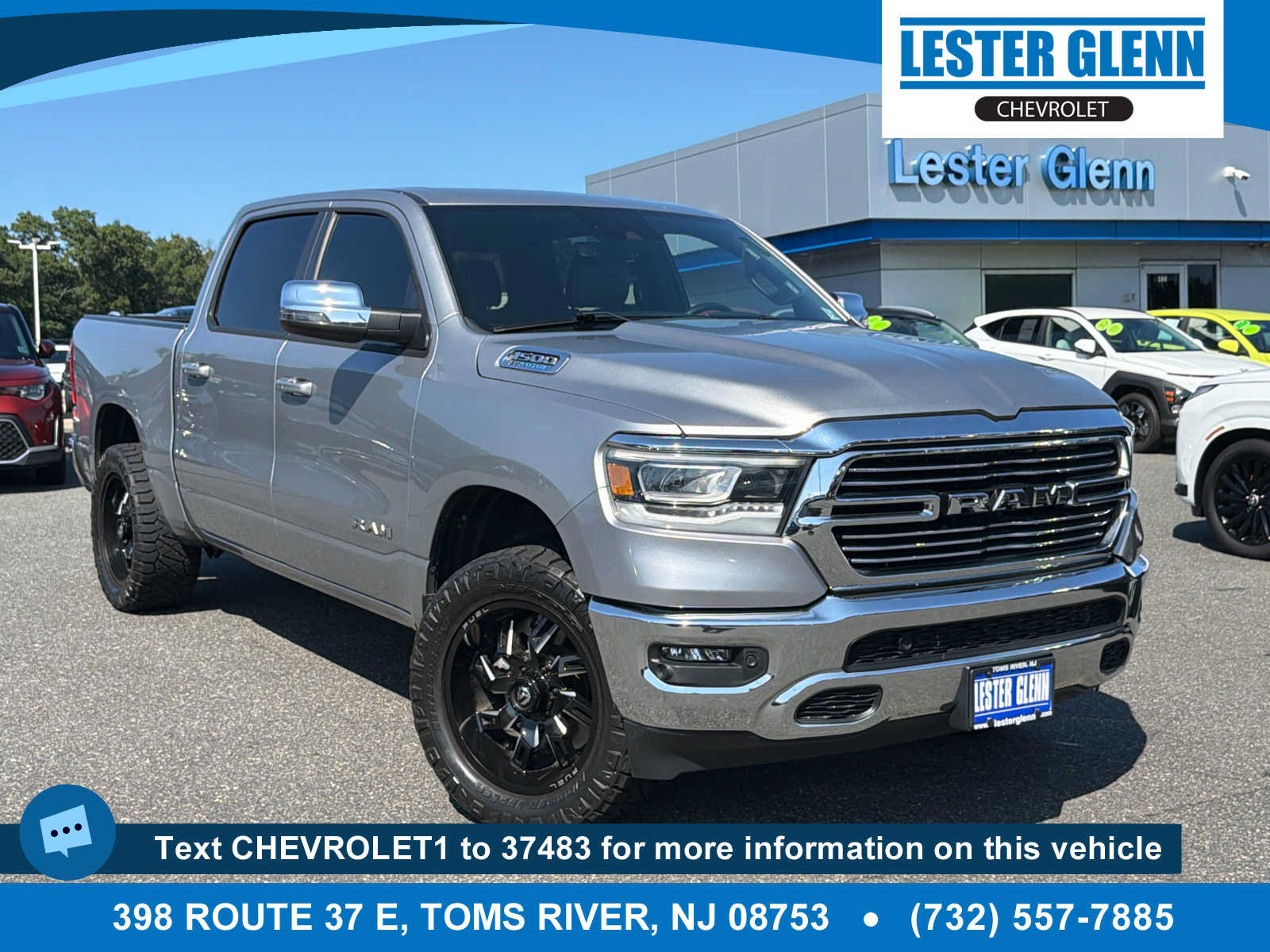 Used 2023 RAM 1500 Laramie AWD/4WD image 1