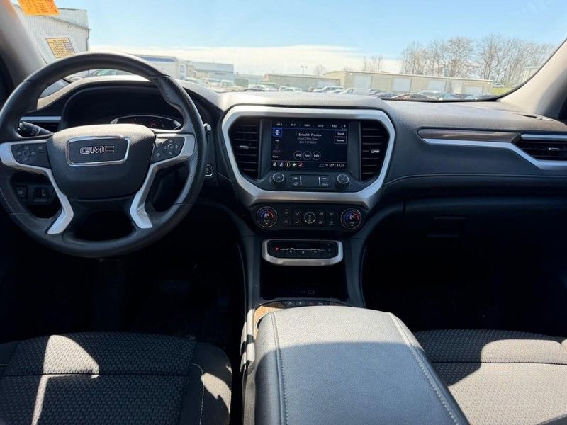 Used 2023 GMC Acadia SLE w/ Driver Convenience Package FWD image 11