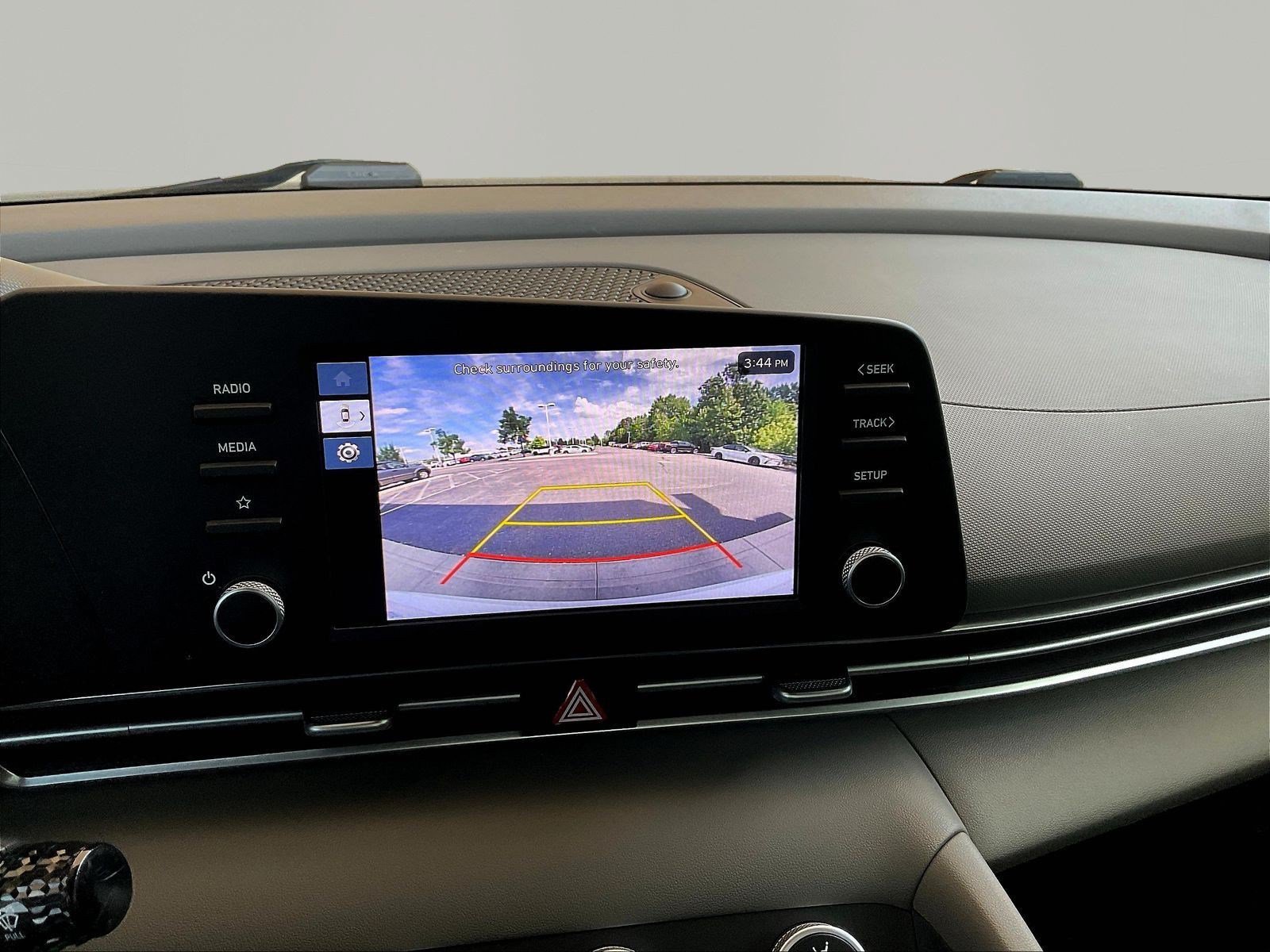 Used 2024 Hyundai Elantra SE FWD image 14