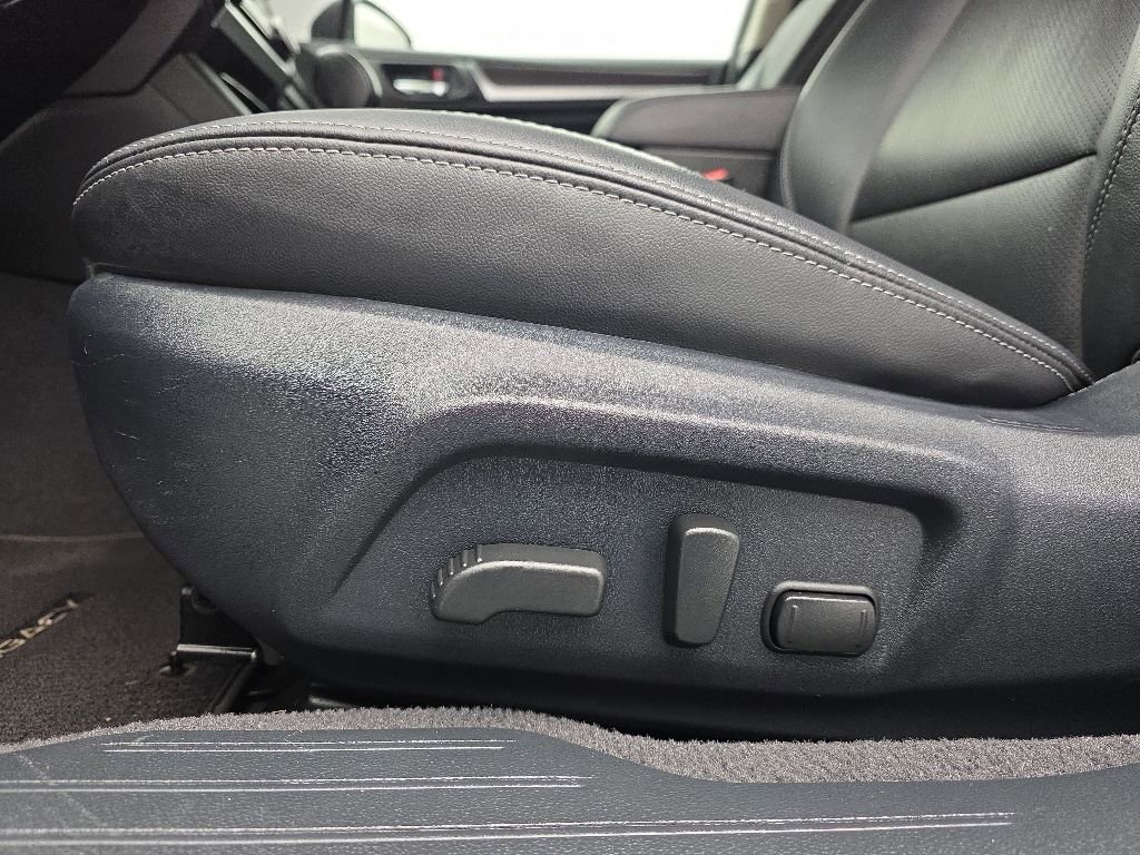 Used 2019 Subaru Legacy 3.6R Limited AWD/4WD image 22