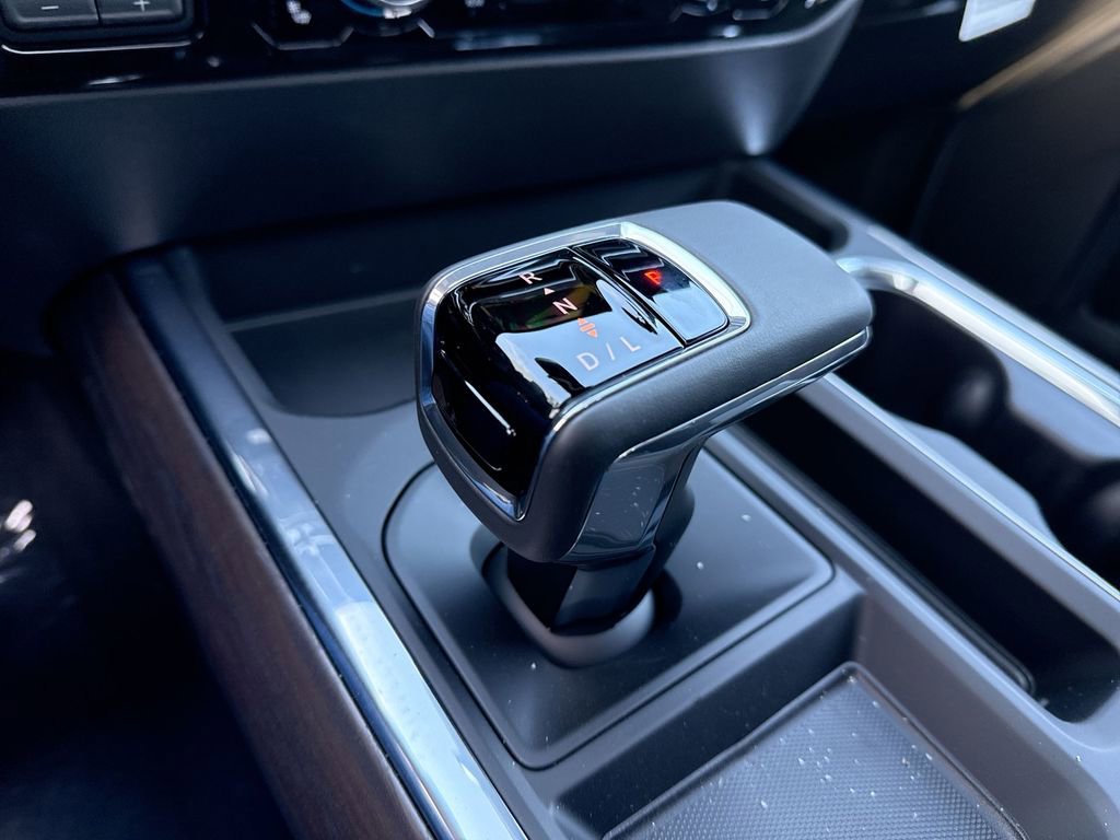 New 2026 GMC Sierra 1500 SLT image 16