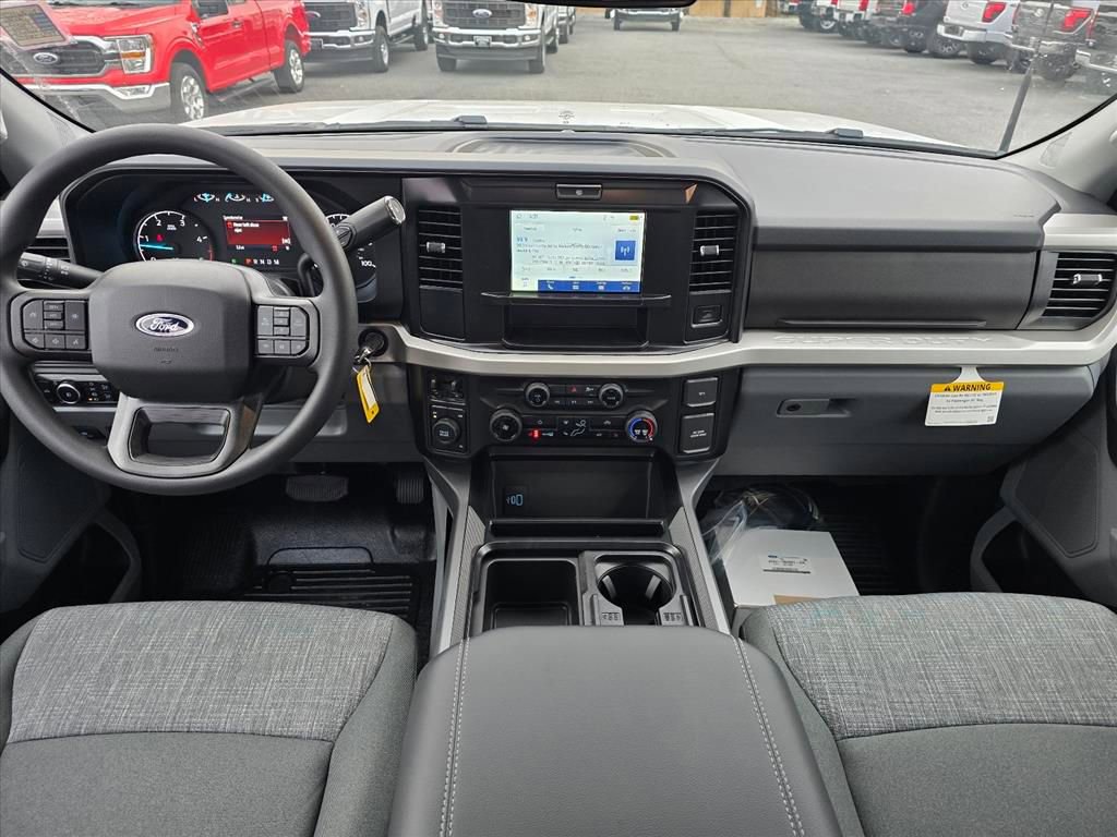 New 2026 Ford F550 4x4 SuperCab Super Duty w/ XLT Value Package image 3