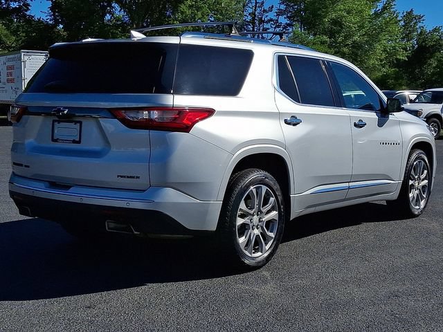 Used 2019 Chevrolet Traverse Premier w/ LPO, Blackout Package AWD/4WD image 9