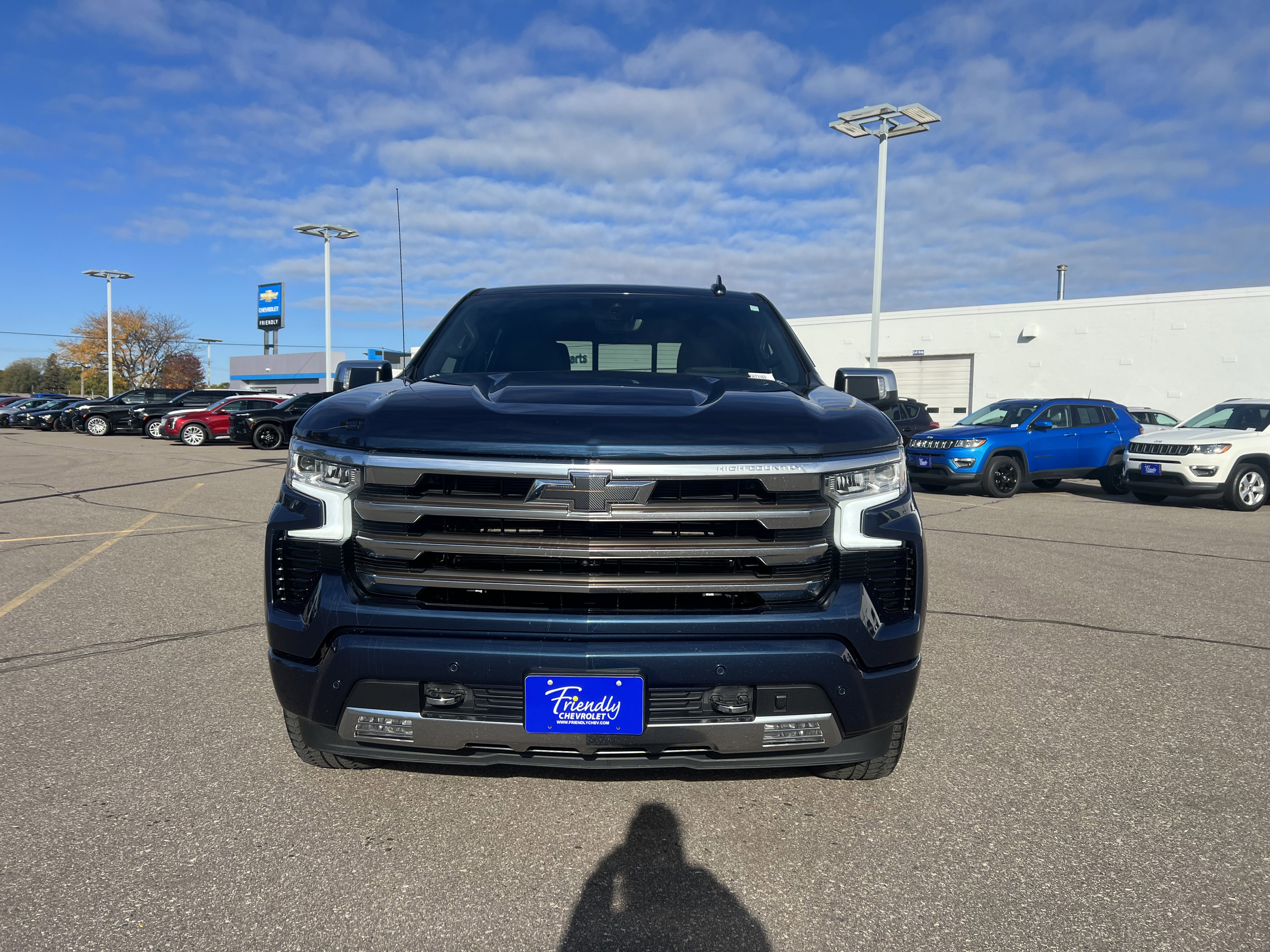 Certified 2022 Chevrolet Silverado 1500 High Country w/ Technology Package image 3