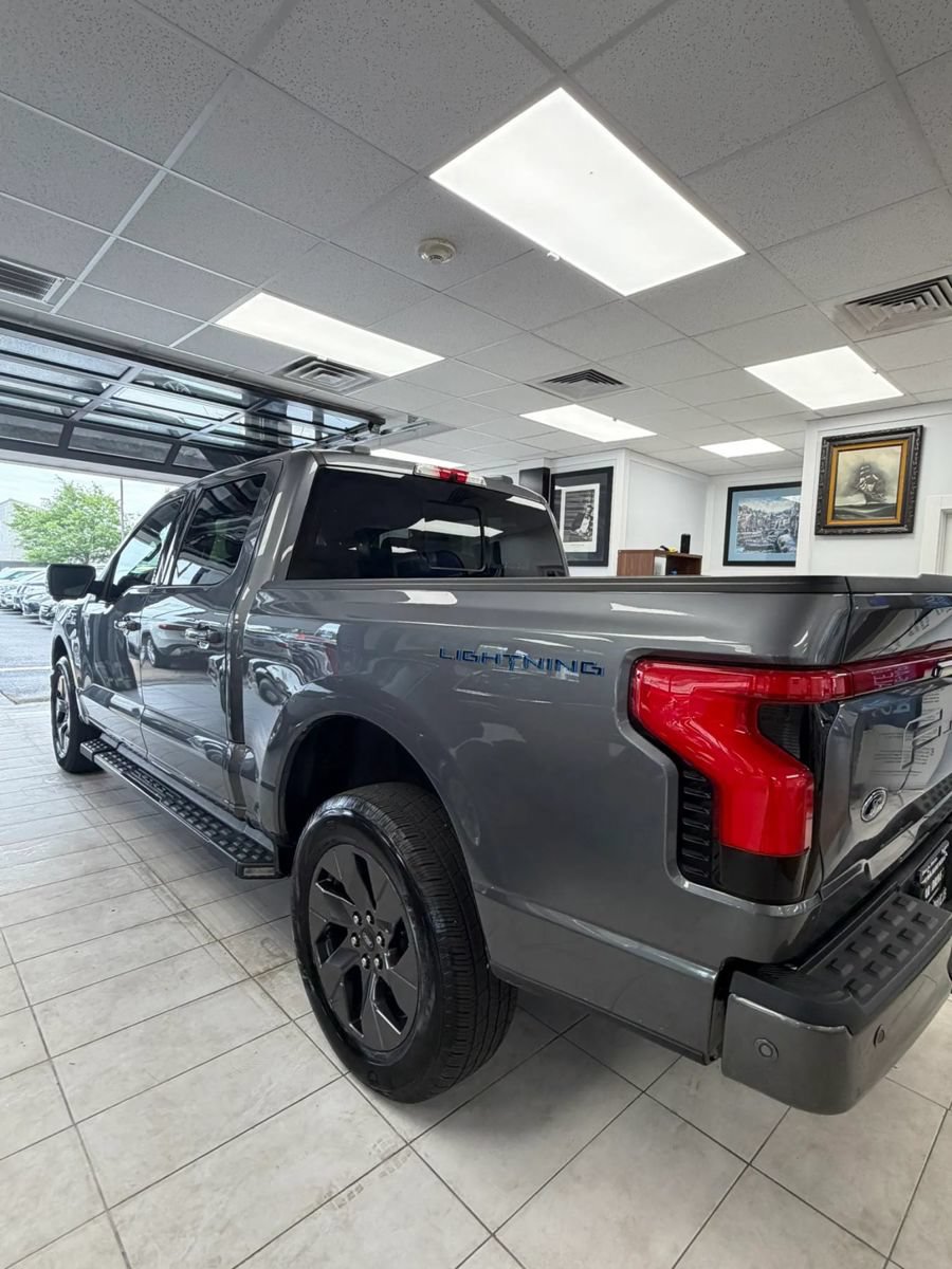 Used 2022 Ford F150 Lightning Lariat AWD/4WD image 3
