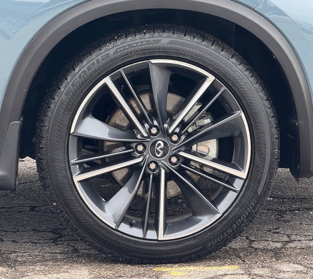 Used 2025 INFINITI QX50 Sport image 3